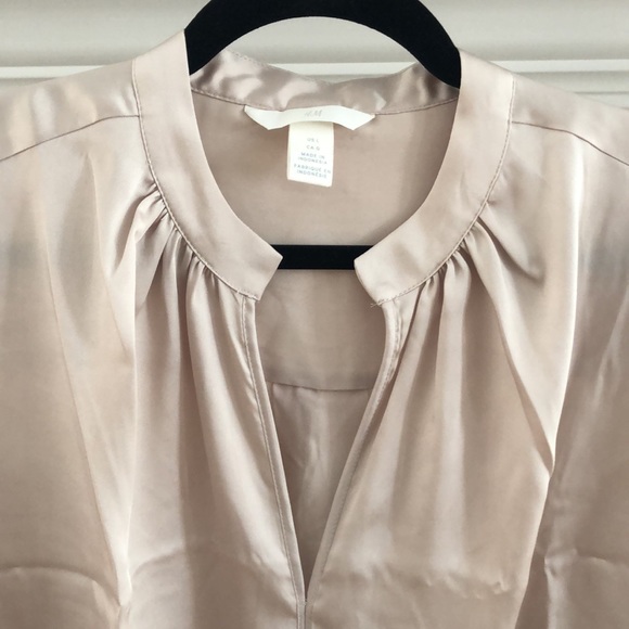 🆕H&M Blouse - Picture 4 of 7